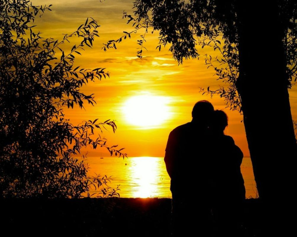 Fall asleep to the sound of the lake